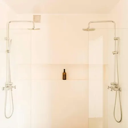 Casa Sua بيت ضيافة فامارا