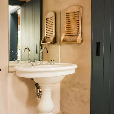 Casa Sua بيت ضيافة فامارا